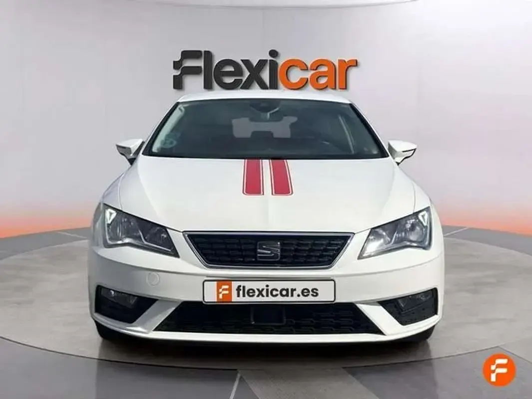 Usado Seat Leon ST Style 116 CV (85 kW) 2019 Blanco Familiar
