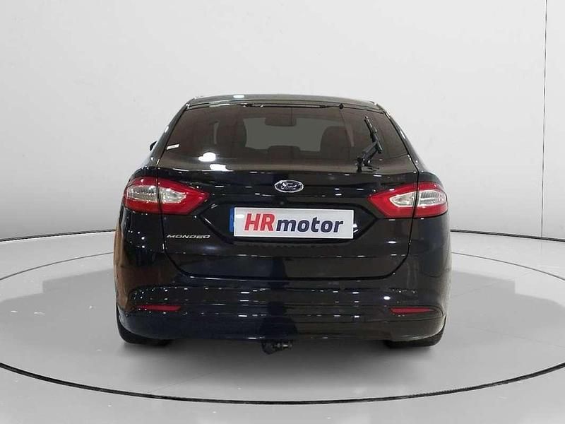 Usado Ford Mondeo Titanium 151 CV (111 kW) 2018 Negro Berlina