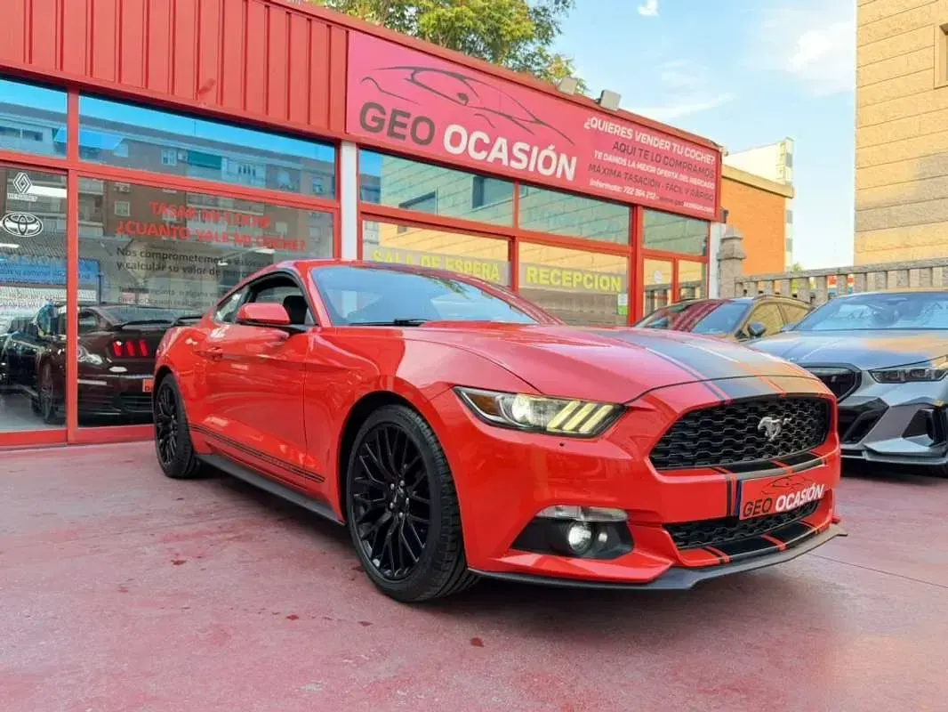 Usado Ford Mustang Fastback 314 CV (230 kW) 2016 Naranja Coupe