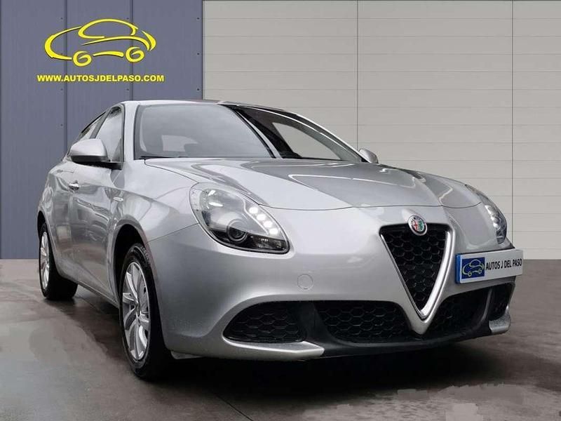 Plateado Usado 2021 Alfa Romeo Giulietta Utilitario | 12.900 € (Precio justo) - Imagen 1/4