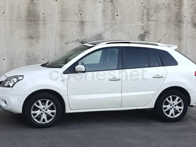 Usado Renault Koleos Dynamique 150 CV (110 kW) 2010 Blanco SUV