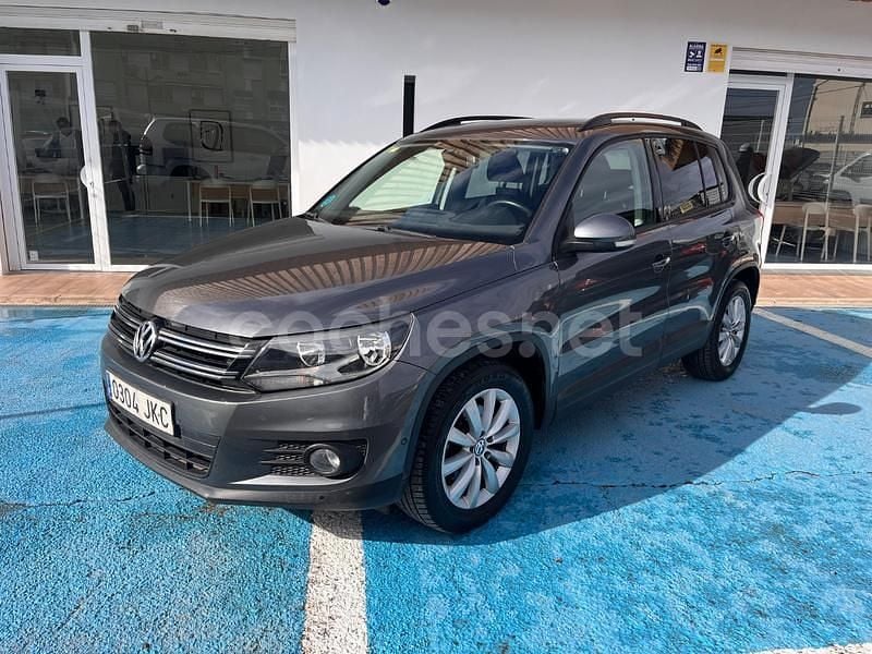 Gris / plata Usado 2015 VW Tiguan SUV | 9990 € (Buen precio) - Imagen 1/4