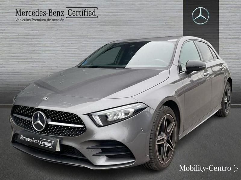 Usado Mercedes A250 AMG line 218 CV (160 kW) 2022 Mountaingrau  met.