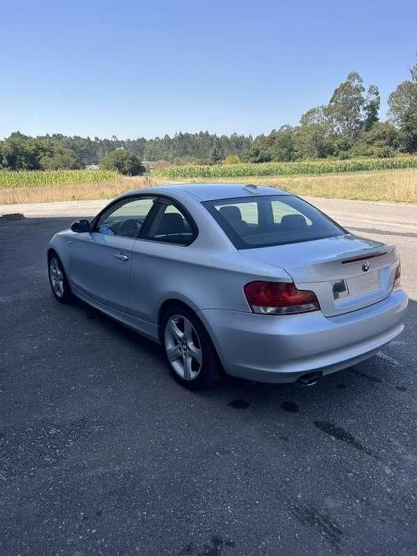 Usado BMW 120 Coupé 177 CV (130 kW) 2009 Gris Coupe