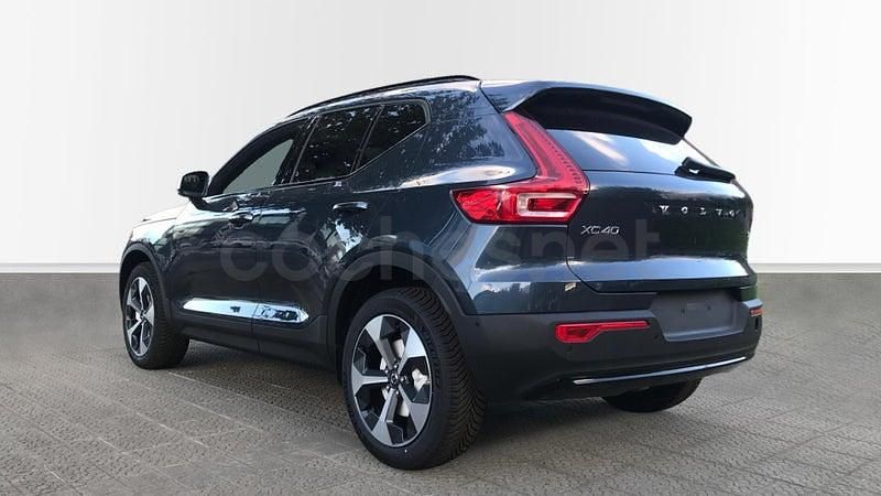 Nuevo Volvo XC40 Plus 163 CV (119 kW) 2025 Azul SUV