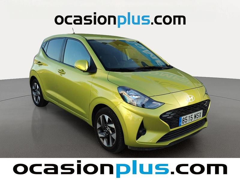 Usado Hyundai i10 64 CV (47 kW) 2024 Verde Utilitario