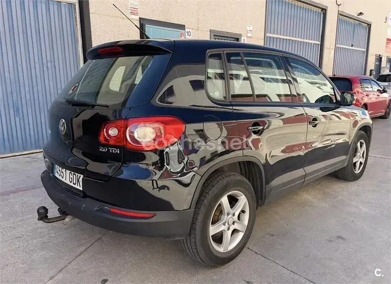 Używany VW Tiguan 140 KM (102 kW) 2008 Czarny SUV
