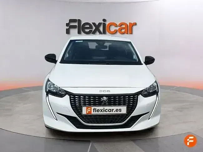 Usado Peugeot 208 Active 100 CV (73 kW) 2023 Blanco Utilitario