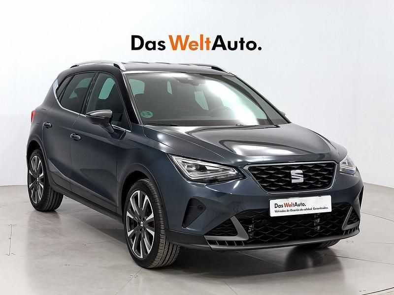 Usado Seat Arona FR 115 CV (84 kW) 2025 Gris SUV
