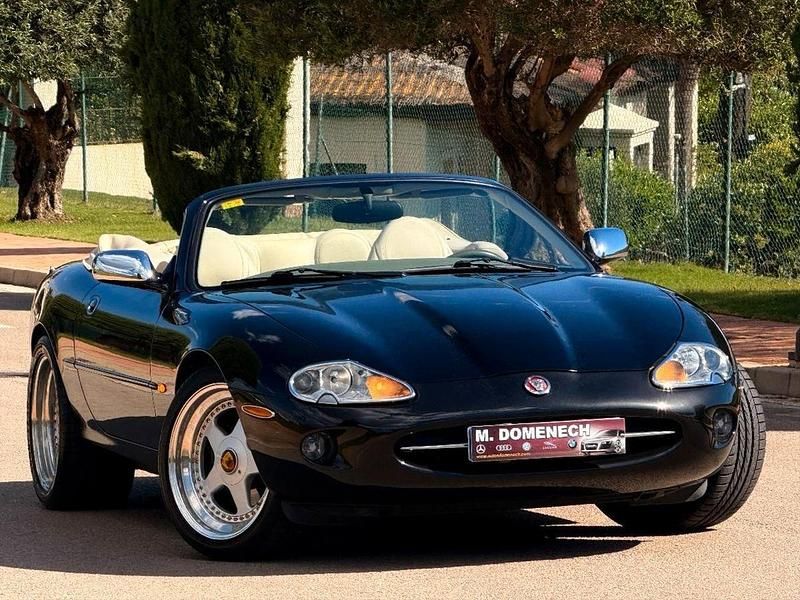 Usado Jaguar XK8 290 CV (213 kW) 1998 Negro Descapotable