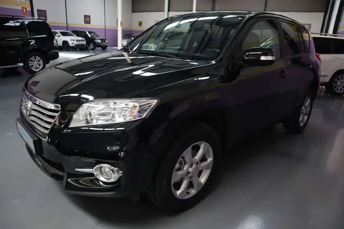 Usado Toyota RAV4 Executive 150 CV (110 kW) 2011 Negro SUV