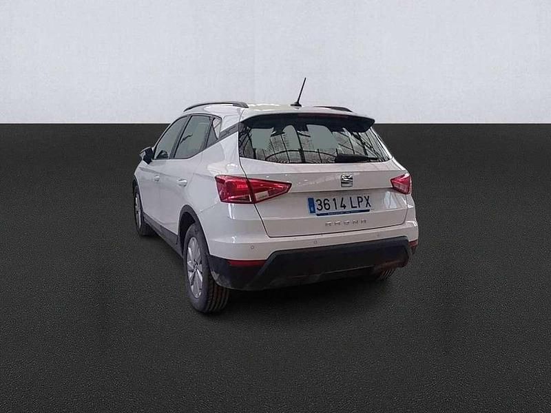 Usado Seat Arona Style 95 CV (69 kW) 2021 Blanco SUV