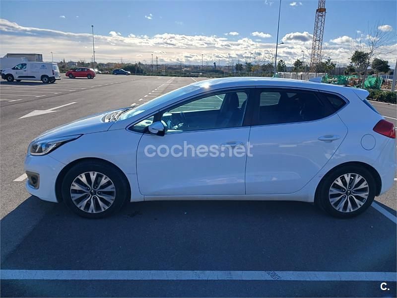 Usado Kia Ceed GT 90 CV (66 kW) 2018 Blanco Berlina