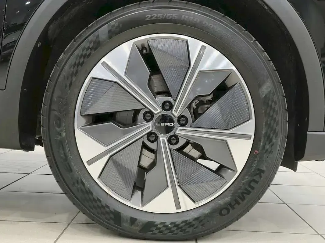 Usado Ebro s700 Luxury 147 CV (108 kW) 2025 Negro SUV