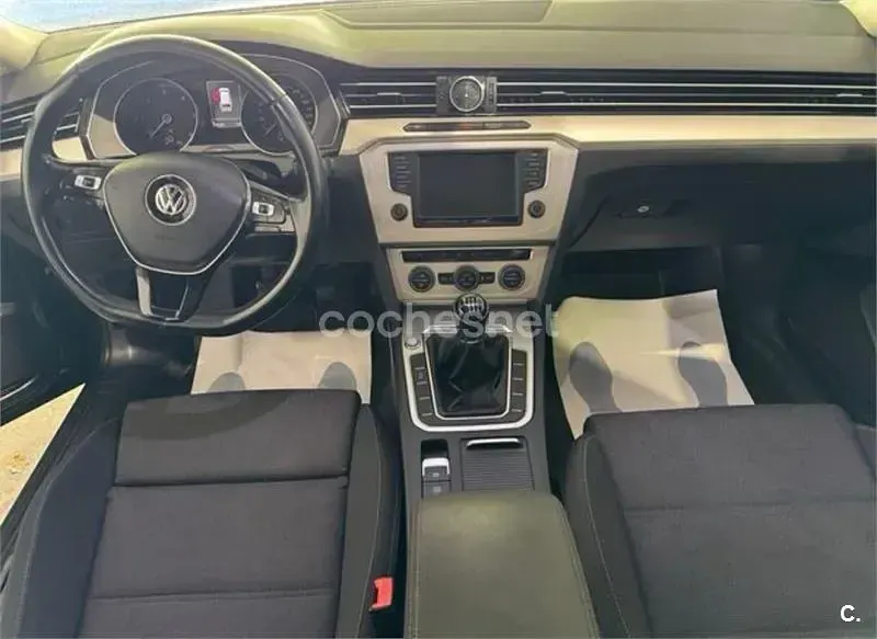 Używany VW Passat Advance 150 KM (110 kW) 2016 Szary Kombi