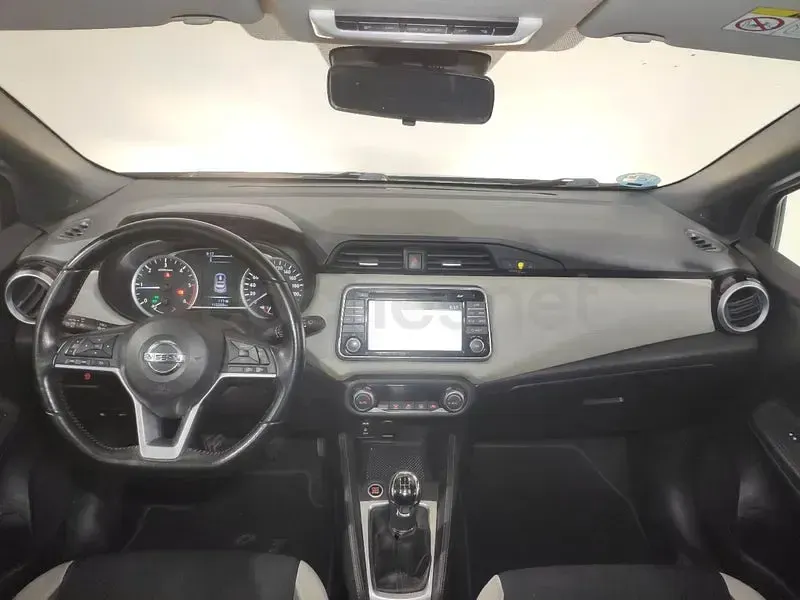 Usado Nissan Micra Acenta 90 CV (66 kW) 2017 Negro Utilitario