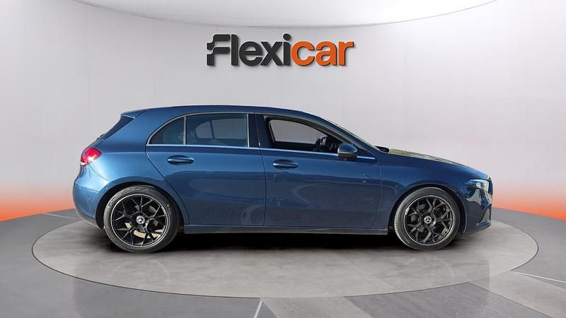 Usado Mercedes A180 136 CV (100 kW) 2019 Azul Berlina