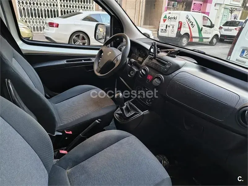 Usado Peugeot TePee Access 80 CV (58 kW) 2016 Blanco Monovolumen