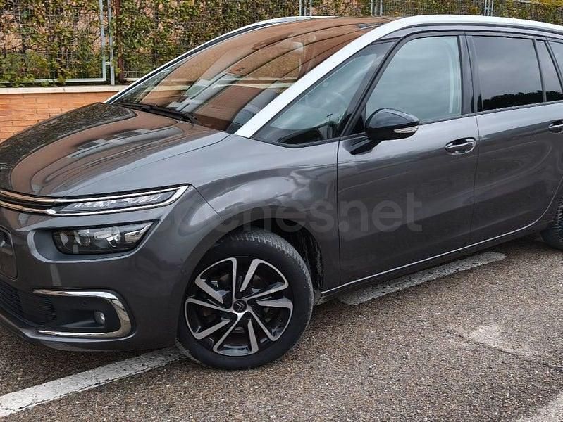 Usado Citroën C4 SpaceTourer Shine 130 CV (95 kW) 2022 Gris / plata Monovolumen