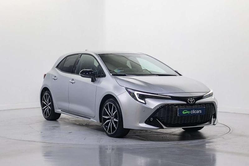 Usado Toyota Corolla Sport 154 CV (113 kW) 2025 Plateado Berlina