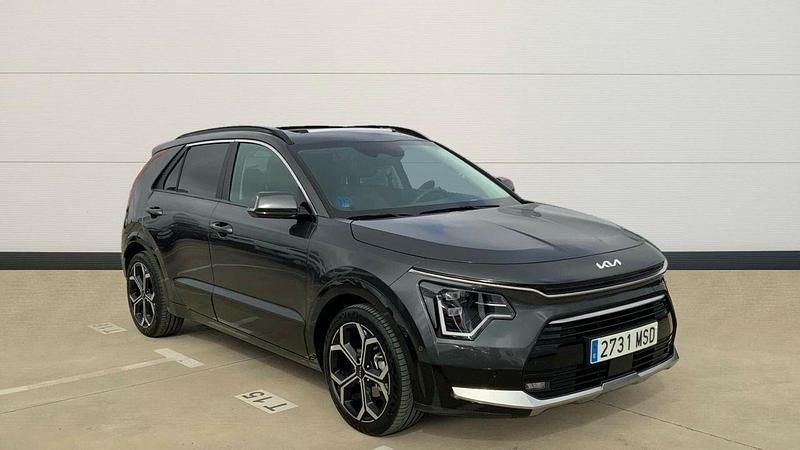 Gris / plata Usado 2024 Kia Niro SUV | 37.000 € - Imagen 1/4