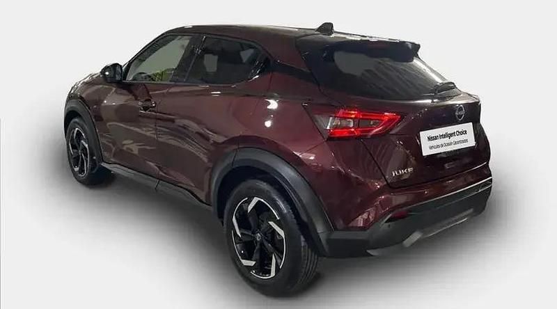 Usado Nissan Juke N-Connecta 114 CV (83 kW) 2024 Burgundy (metalizado) SUV
