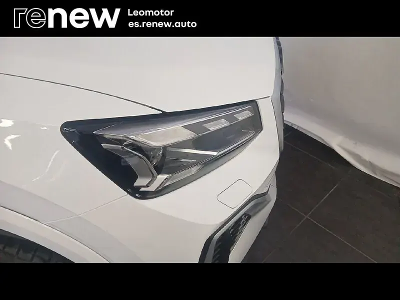 Usado Audi Q2 S-Line 116 CV (85 kW) 2025 Blanco SUV