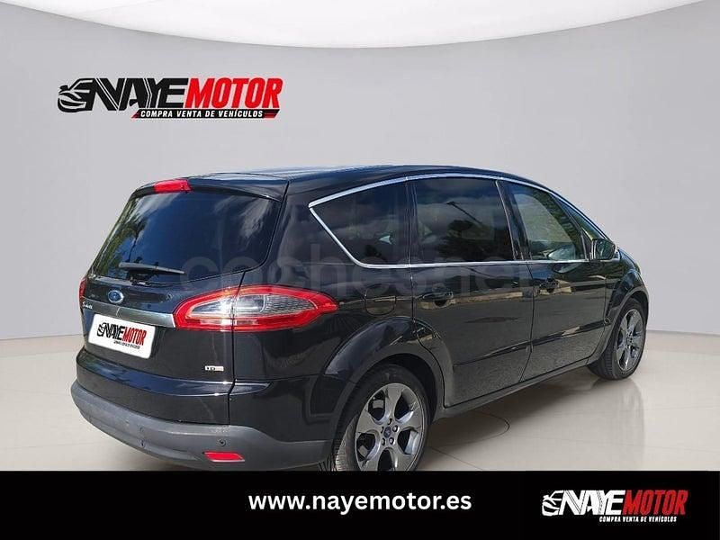 Begagnad Ford S-MAX Titanium 140 HK (102 kW) 2011 Svart Minibuss
