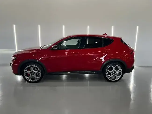 Usado Alfa Romeo Tonale Edizione Speciale 131 CV (96 kW) 2022 Rojo SUV