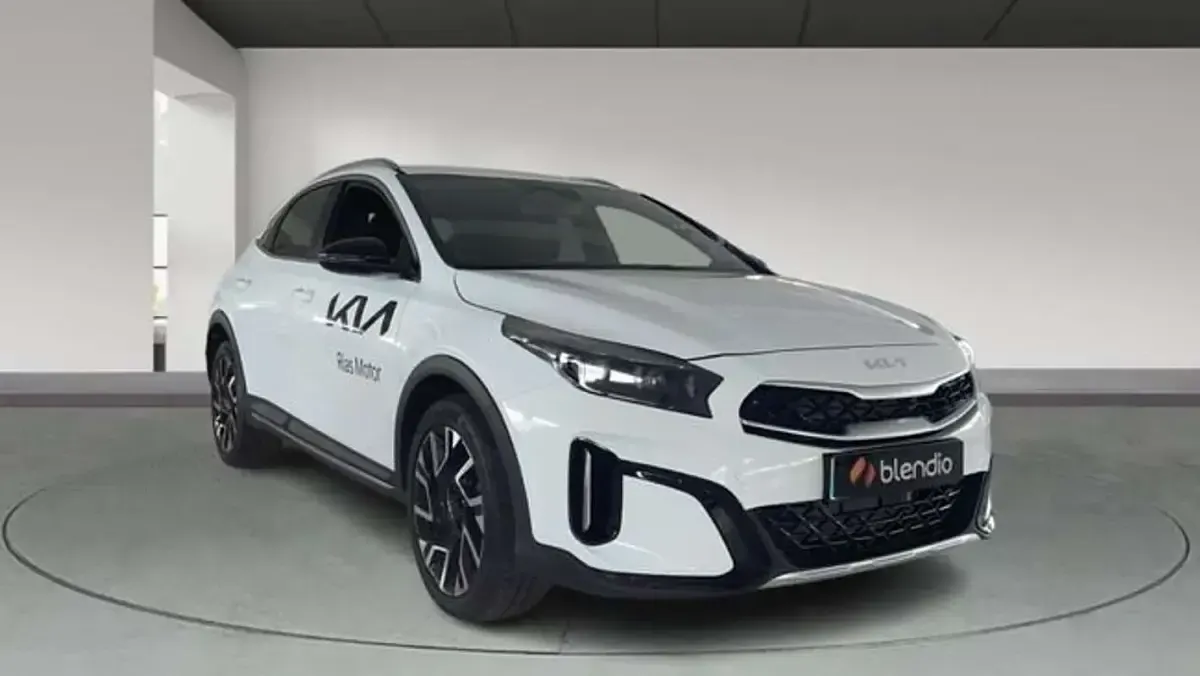 Usado Kia XCeed Style 150 CV (110 kW) 2025 Blanco SUV