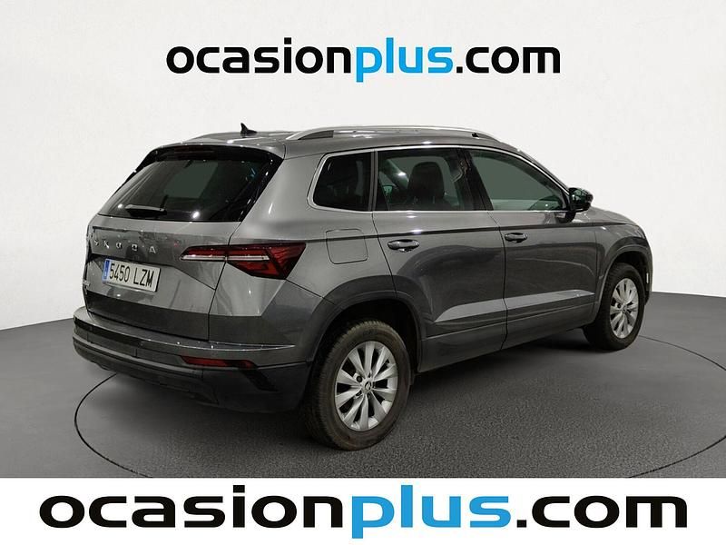 Usado Skoda Karoq Ambition 115 CV (84 kW) 2022 Gris / plata SUV