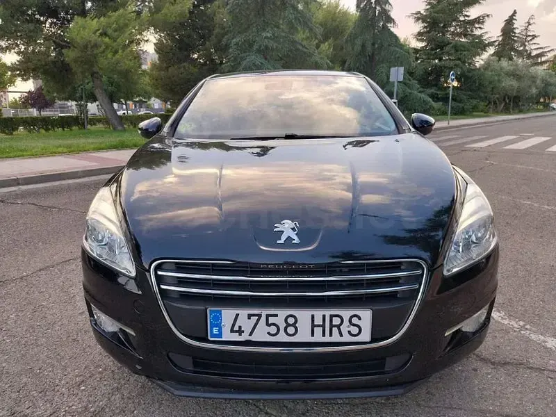 Usado Peugeot 508 Active 140 CV (102 kW) 2013 Negro Berlina
