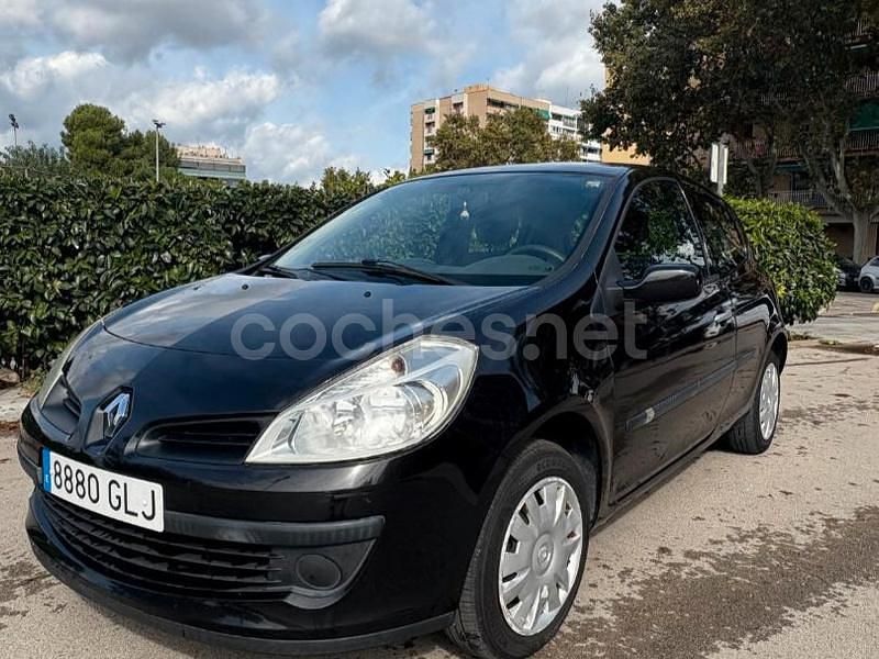 Negro Usado 2009 Renault Clio II Authentique Berlina | 4900 € (Precio justo) - Imagen 1/4