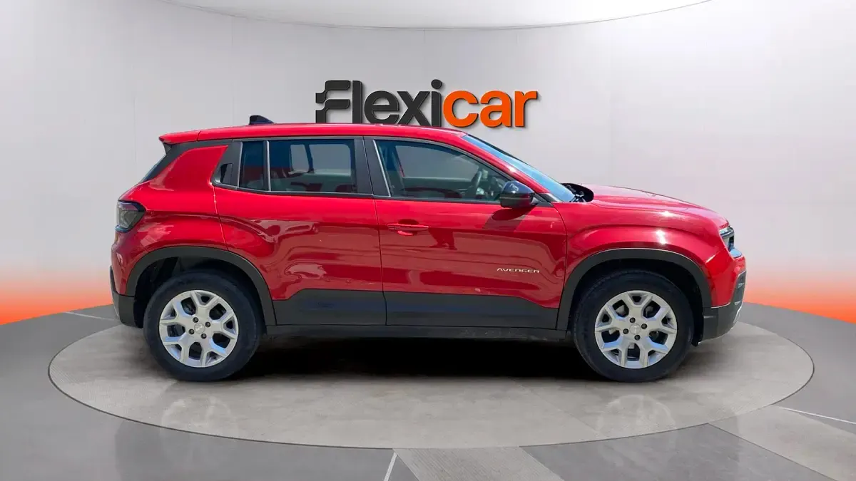Usado Jeep Avenger Altitude 100 CV (73 kW) 2023 Rojo SUV