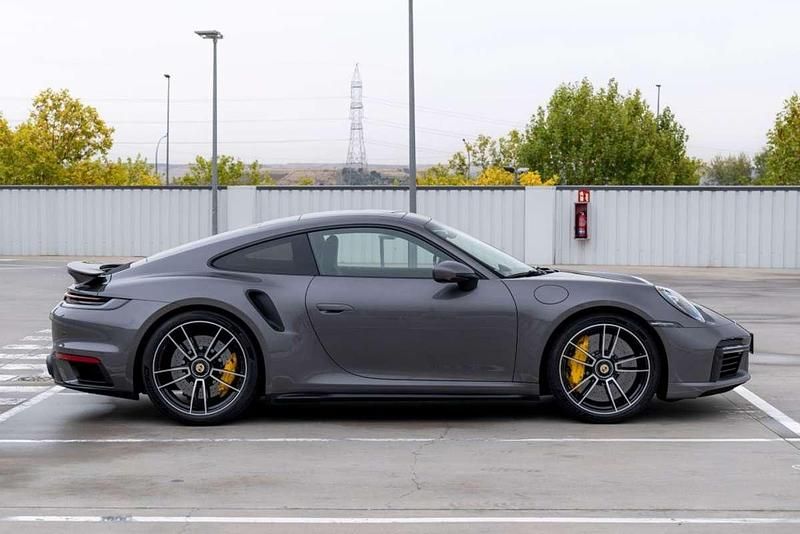 Usado Porsche 992 650 CV (478 kW) 2021 Gris Coupe