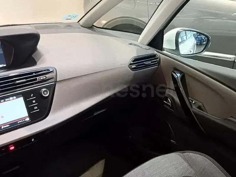 Usado Citroën C4 SpaceTourer Feel 130 CV (95 kW) 2018 Blanco Monovolumen