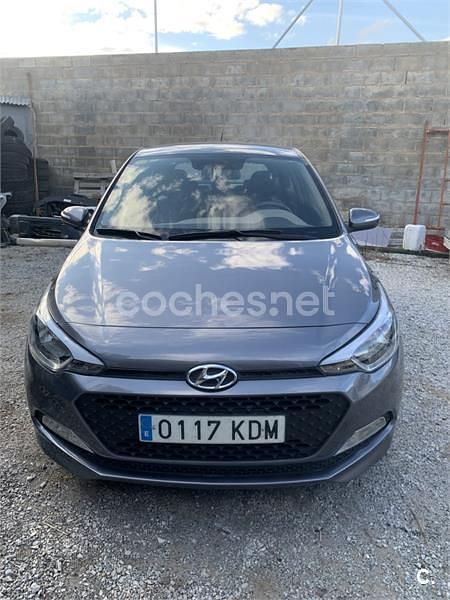 Brugt Hyundai i20 GO! 84 HK (61 kW) 2017 Grå Sedan