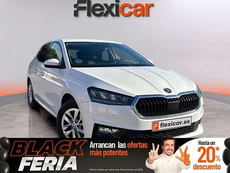 Blanco Usado 2024 Skoda Fabia Selection Utilitario | 15.690 € (Super precio) - Imagen 1/4