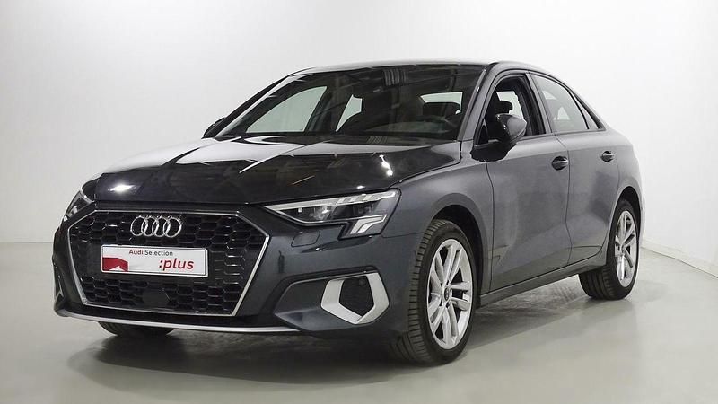 Usado Audi A3 Advanced 116 CV (85 kW) 2023 Gris Berlina