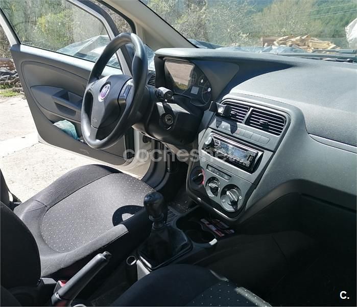 Usado Fiat Grande Punto Active 77 CV (56 kW) 2008 Blanco Utilitario