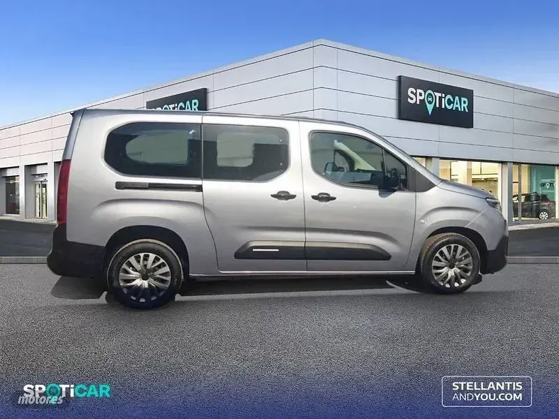 Usado Citroën Berlingo 130 CV (95 kW) 2025 Gris Monovolumen