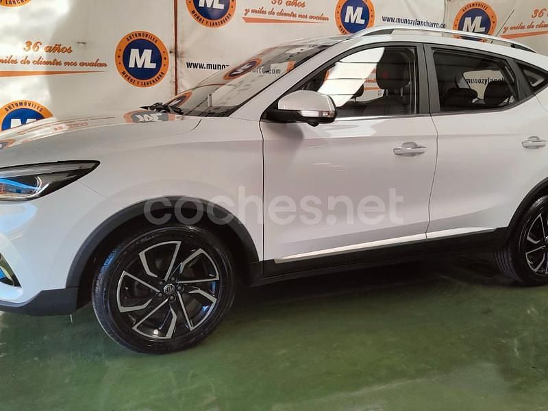 Usado MG ZS Luxury 106 CV (77 kW) 2023 Blanco SUV