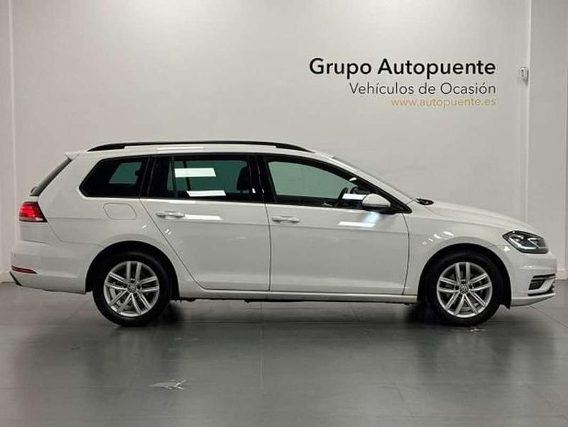 Usado VW Golf VII Advance 116 CV (85 kW) 2020 Blanco Familiar
