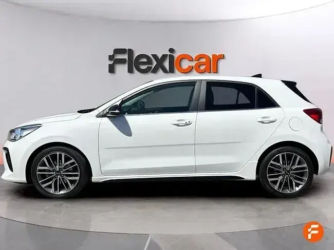Usado Kia Rio GT-Line 120 CV (88 kW) 2020 Blanco