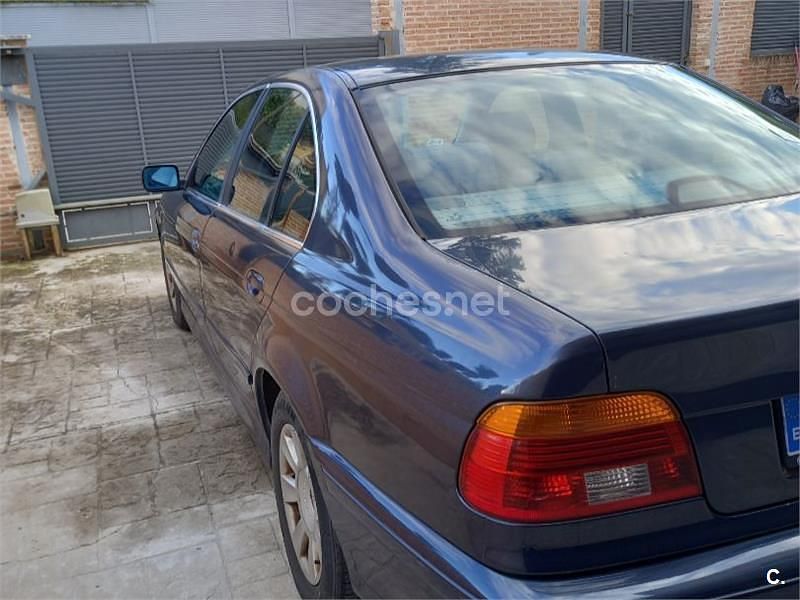 Usado BMW 520 170 CV (125 kW) 2002 Azul Berlina