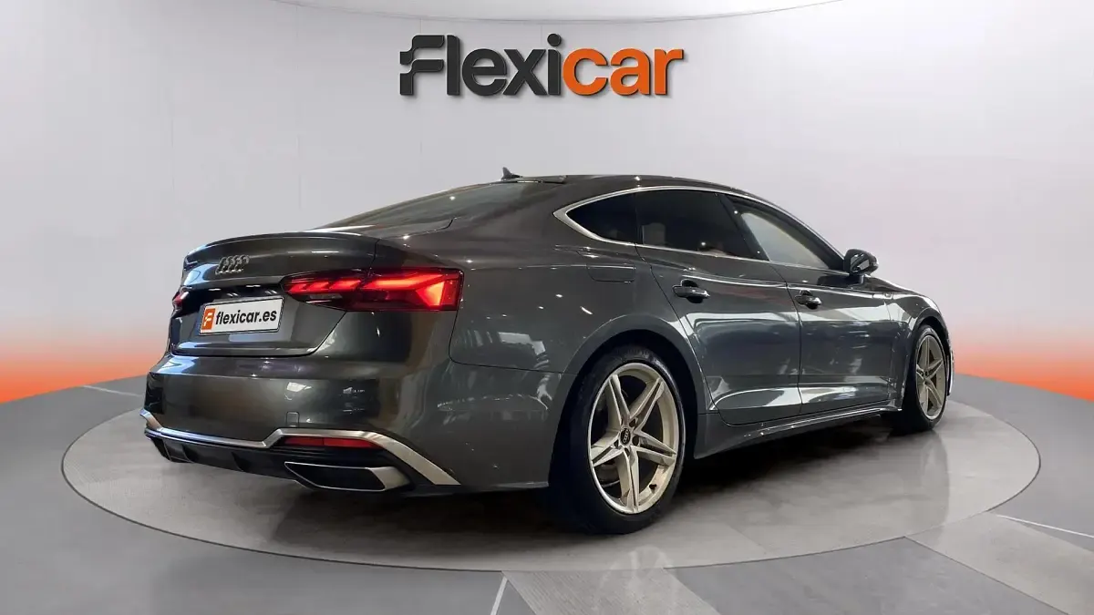 Usado Audi A5 Sportback Premium 163 CV (119 kW) 2021 Gris Utilitario