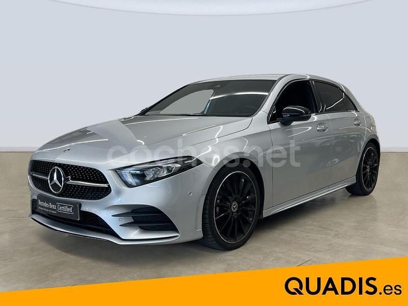 Gris / plata Usado 2022 Mercedes A180 Berlina | 30.900 € (Precio justo) - Imagen 1/4