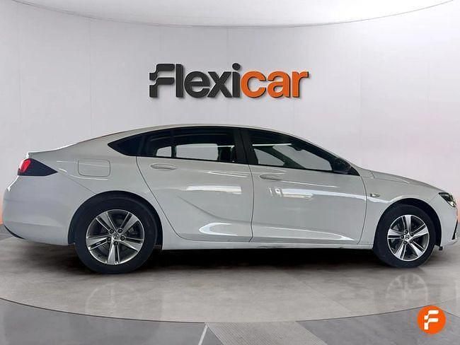 Usado Opel Insignia Innovation 136 CV (100 kW) 2020 Blanco