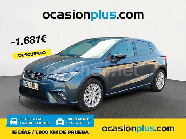 Gris / plata Usado 2024 Seat Ibiza FR Berlina | 18.500 € (Precio justo) - Imagen 1/4