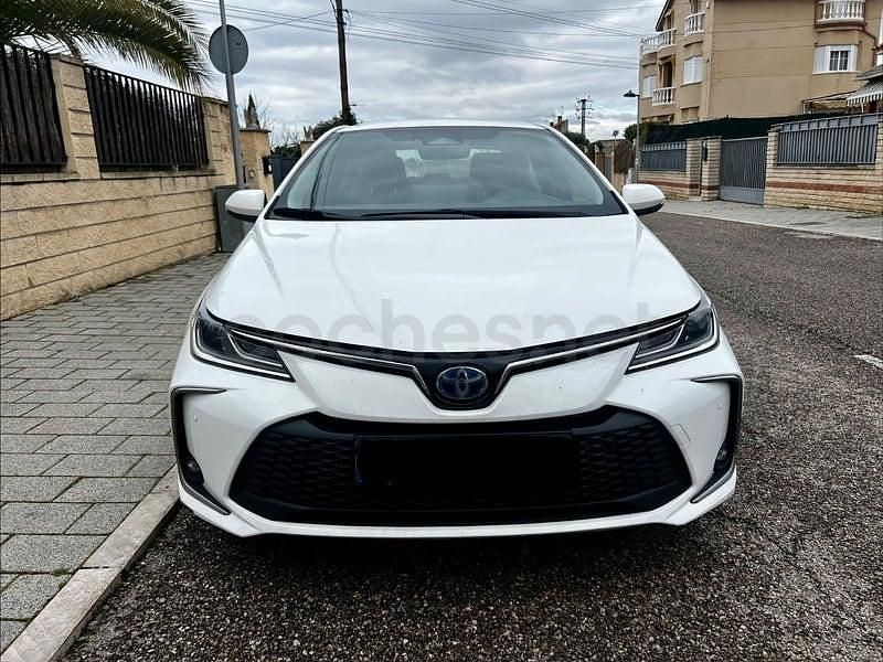 Usado Toyota Corolla Active 122 CV (89 kW) 2022 Blanco Berlina